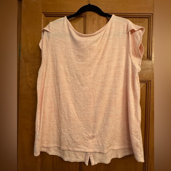 Market & Spruce Brayan Button Back Details Knit Tee, coral - Picture 3 of 4